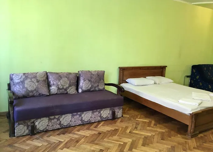 Apartamento Svobody, Near The Opera